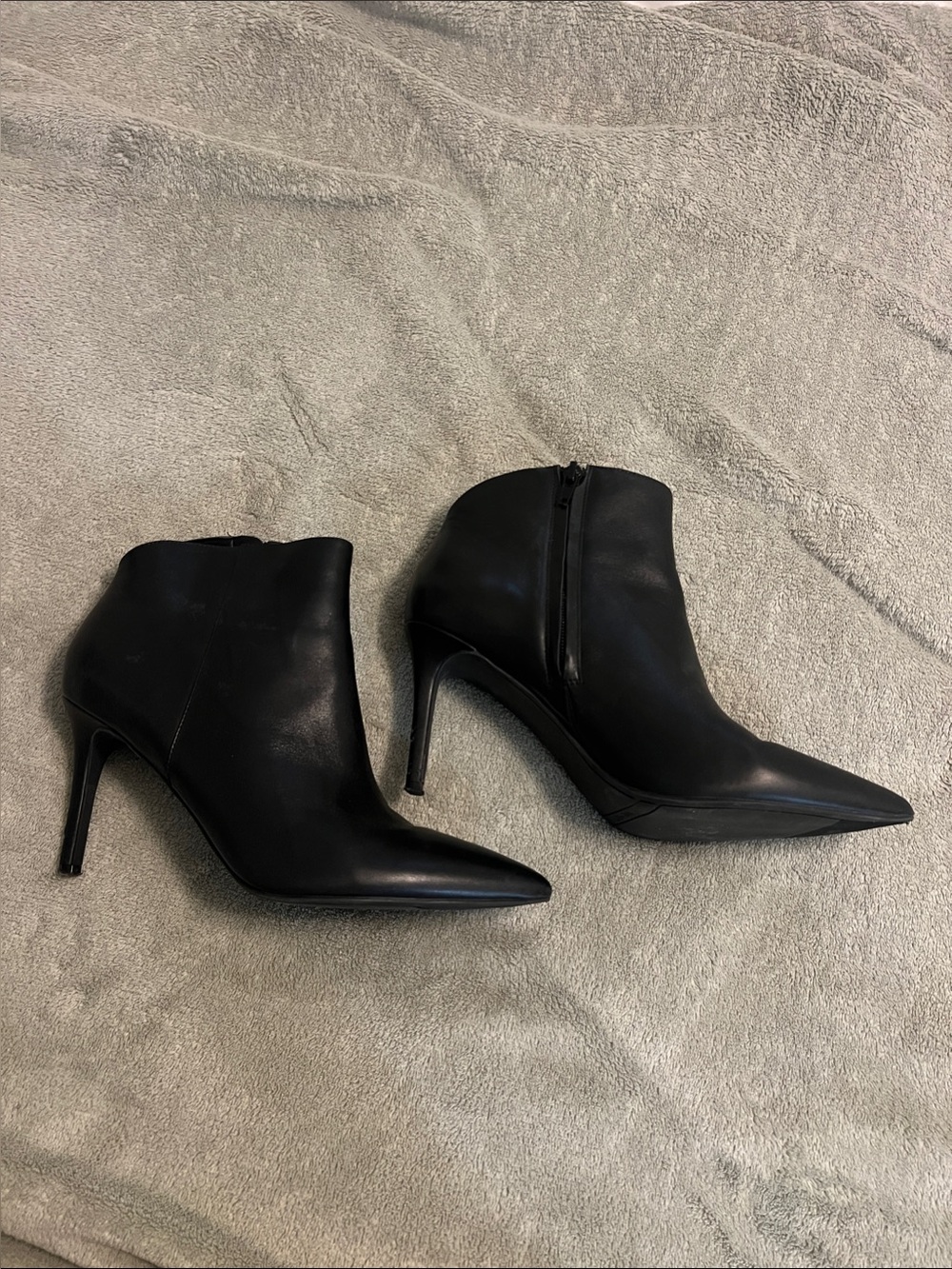 Nine West Black Pointed-Toe Stiletto Ankle Booties - Picture 2 of 6